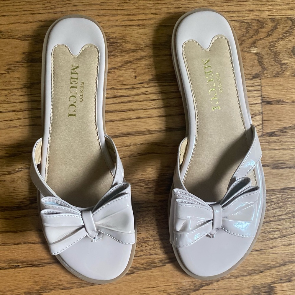 Leather sandal
